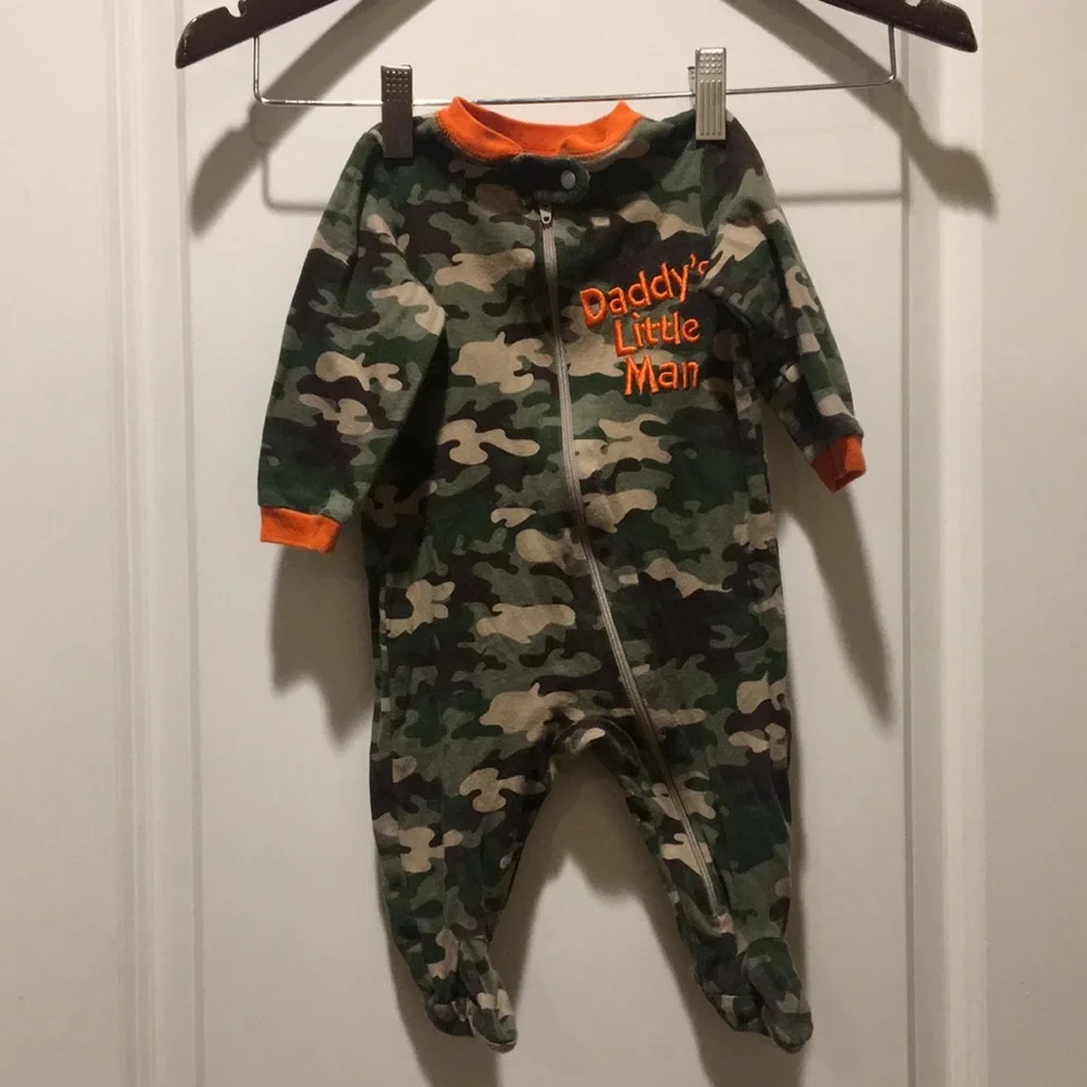 Garanimals baby Daddy’s Little Man Hunter camo 1 piece footsie ZipUp 3-6M green